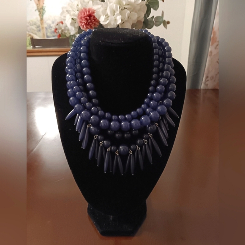 💓Navy Blue Frange Round/Spike Beaded Necklace with a Unique Style.